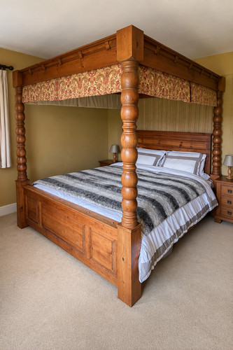Substantial pine four poster - substantial,