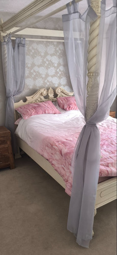 King size poster bed with - size,